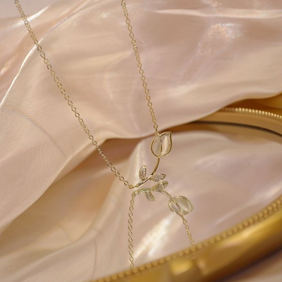 NEW 14K Gold Plated Diamond Flower Leaf Necklace - Picture 7 of 10